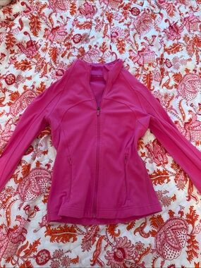 Sonic pink lululemon define jacket great condition size 2
